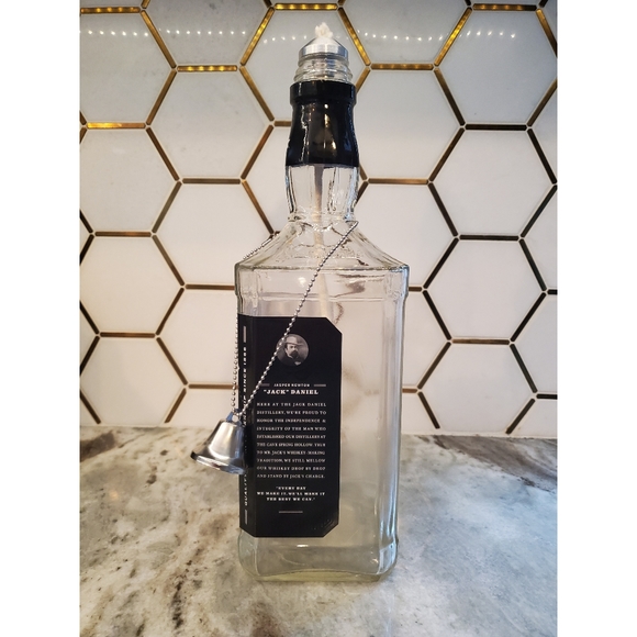 🍾🎉HOST PICK🎉🍾 Upcycled Jack Daniels Tiki Torch - Picture 2 of 2